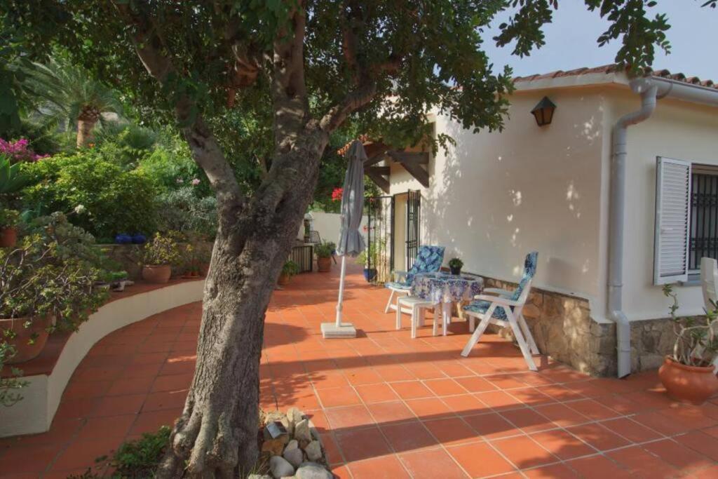 Villa Agradable casa con piscina privada y jardín Dénia Exterior foto