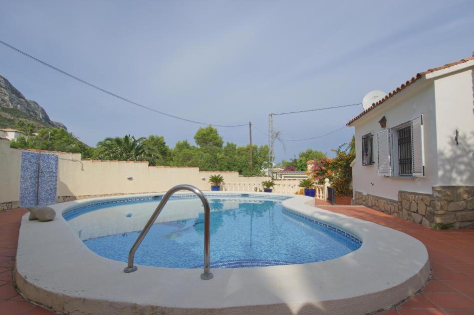 Villa Agradable casa con piscina privada y jardín Dénia Exterior foto